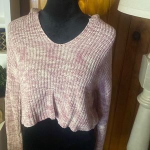 Cropped hooded knit sweater. Rose & Cream color